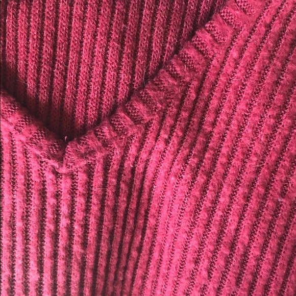 Red Long Sleeve Keyhole Burt Date Night Dress - Picture 4 of 4